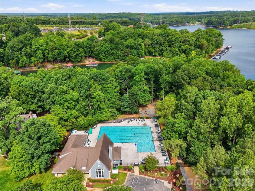 2940 Shady Reach Lane, Charlotte, NC 28214.  MLS# CAR4391013, YatesRealty ID 29837. 
