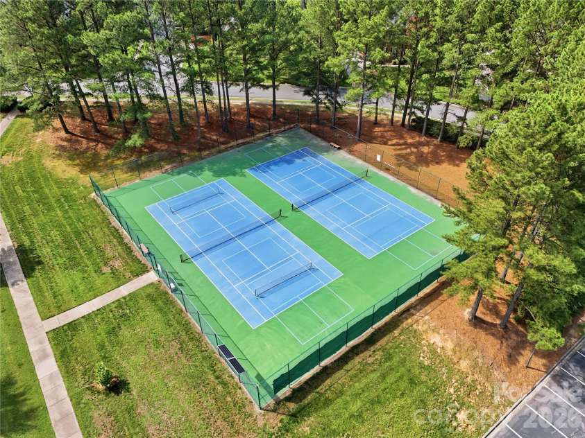 2940 Shady Reach Lane, Charlotte, NC 28214.  MLS# CAR4391013, YatesRealty ID 29837. 