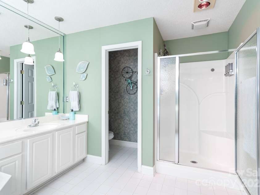 136 Fawn Lane, Roaring Gap, NC 28668.  MLS# CAR4285140, YatesRealty ID 29838. 