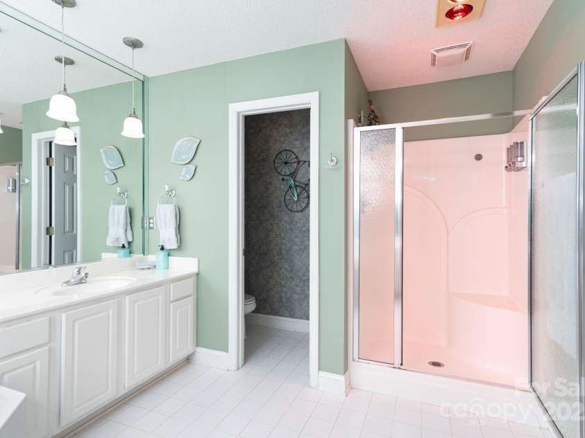 136 Fawn Lane, Roaring Gap, NC 28668.  MLS# CAR4285140, YatesRealty ID 29838. 