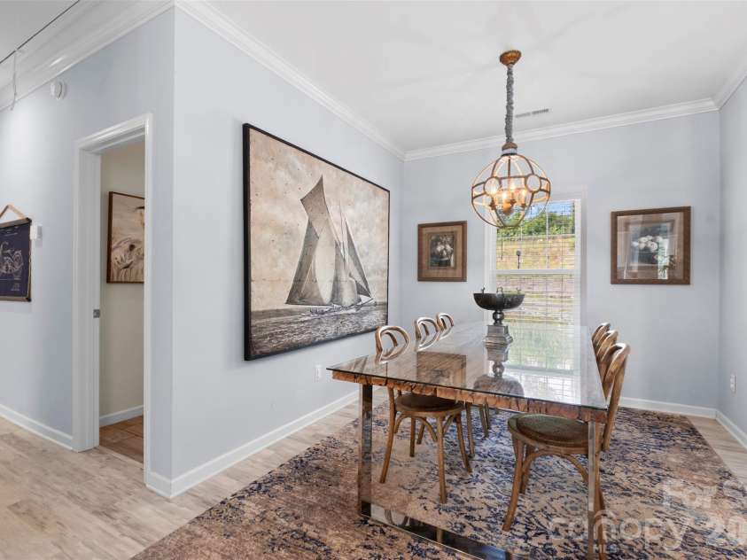 645 Riverside Drive, Lexington, NC 27292.  MLS# CAR4393067, YatesRealty ID 29838. 