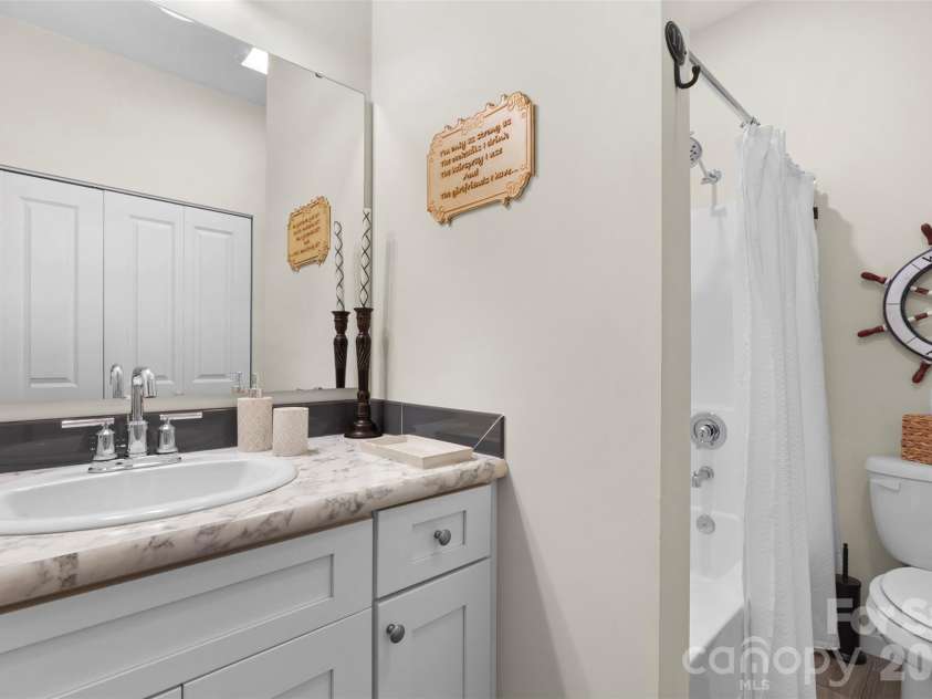 645 Riverside Drive, Lexington, NC 27292.  MLS# CAR4393067, YatesRealty ID 29838. 
