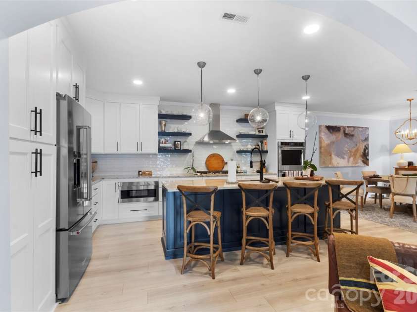645 Riverside Drive, Lexington, NC 27292.  MLS# CAR4393067, YatesRealty ID 29838. 