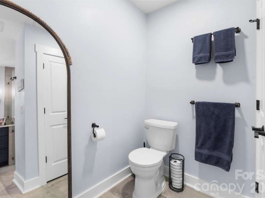 645 Riverside Drive, Lexington, NC 27292.  MLS# CAR4393067, YatesRealty ID 29838. 