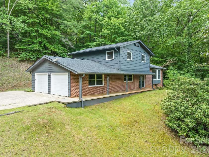 1296 Country Club Drive, Cullowhee, NC 28723.  MLS# CAR4393175, YatesRealty ID 29839. 