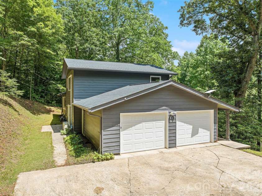 1296 Country Club Drive, Cullowhee, NC 28723.  MLS# CAR4393175, YatesRealty ID 29839. 