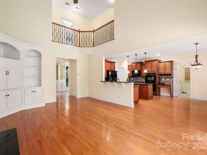 19800 Wooden Tee Drive, Davidson, NC 28036.  MLS# CAR4286937, YatesRealty ID 29839. 