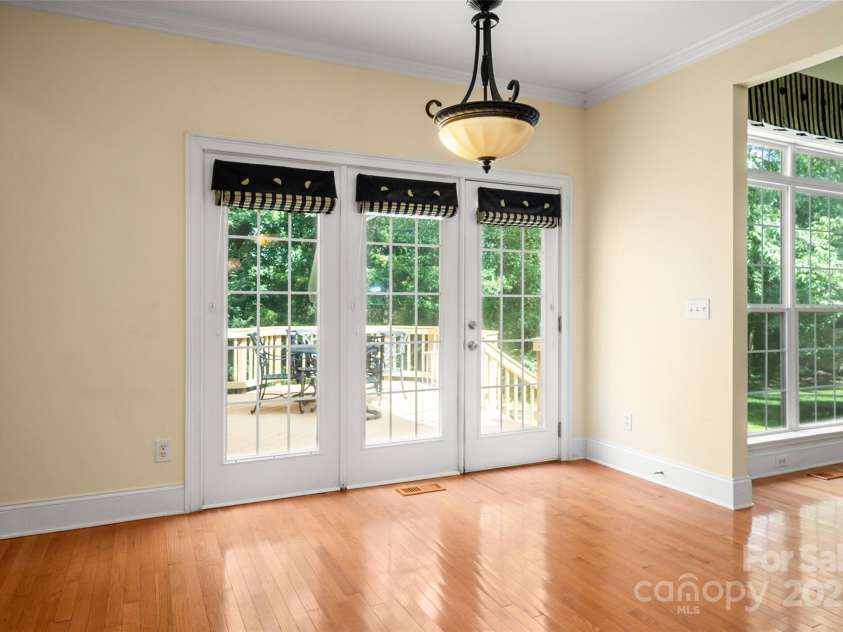 19800 Wooden Tee Drive, Davidson, NC 28036.  MLS# CAR4286937, YatesRealty ID 29839. 