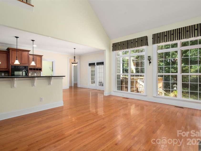 19800 Wooden Tee Drive, Davidson, NC 28036.  MLS# CAR4286937, YatesRealty ID 29839. 