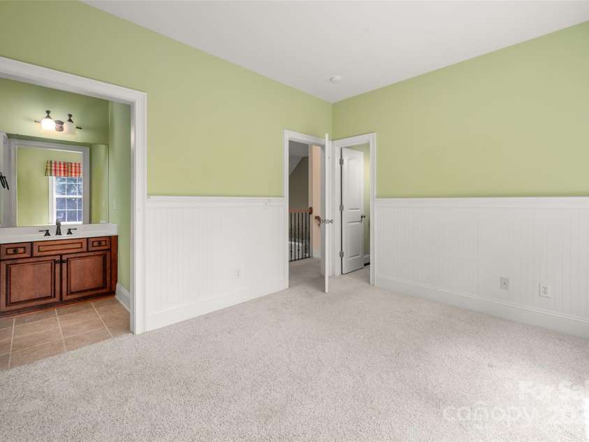 19800 Wooden Tee Drive, Davidson, NC 28036.  MLS# CAR4286937, YatesRealty ID 29839. 