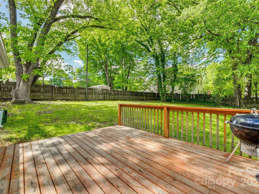 210 Knox Street, Clover, SC 29710.  MLS# CAR4234117, YatesRealty ID 2984. 