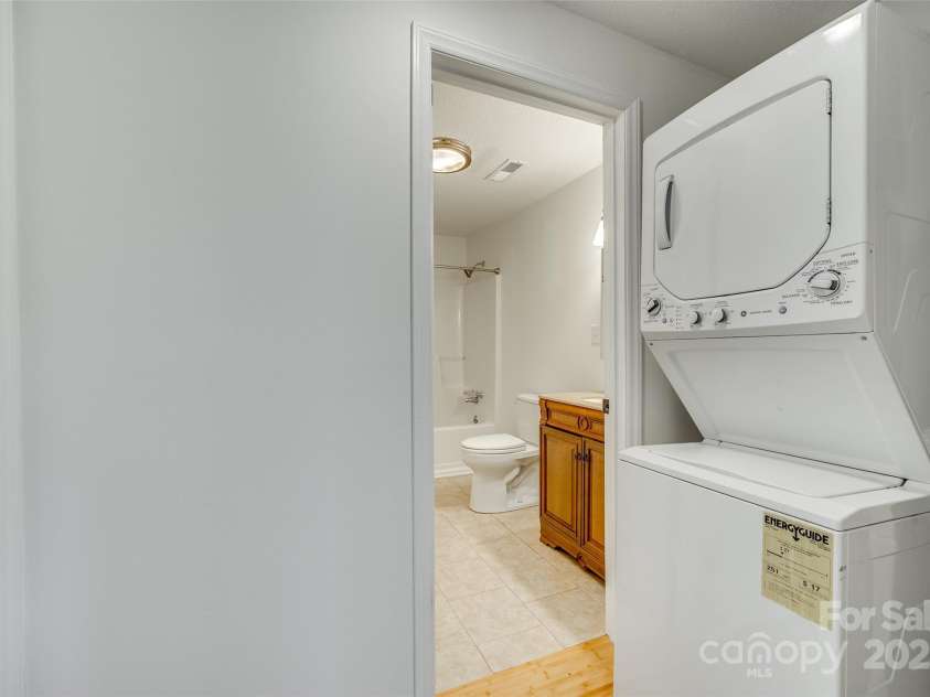 210 Knox Street, Clover, SC 29710.  MLS# CAR4234117, YatesRealty ID 2984. 