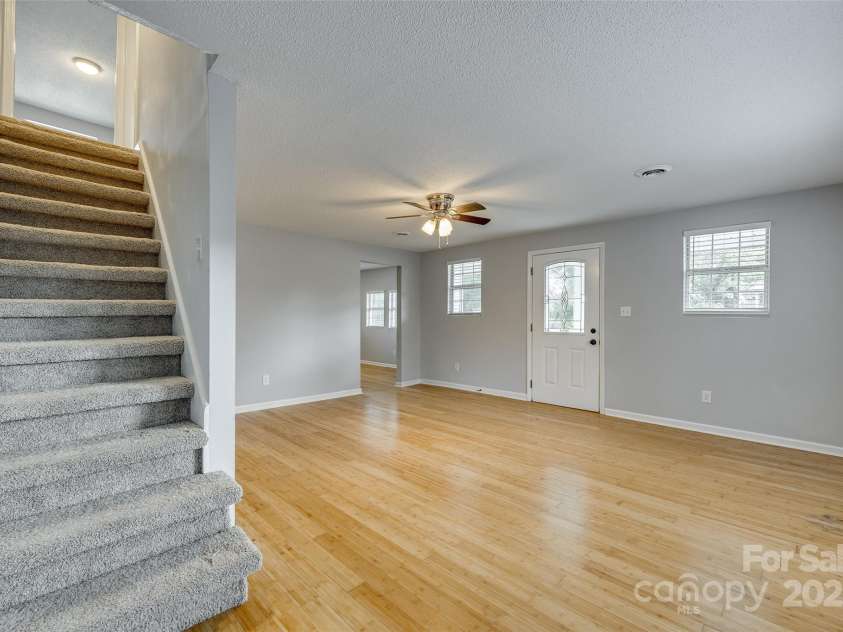 210 Knox Street, Clover, SC 29710.  MLS# CAR4234117, YatesRealty ID 2984. 