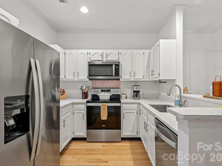222 Torrence Street, Charlotte, NC 28204.  MLS# CAR4398634, YatesRealty ID 2984. 