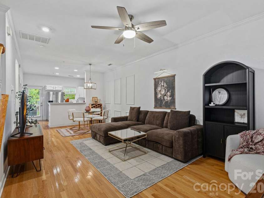 222 Torrence Street, Charlotte, NC 28204.  MLS# CAR4398634, YatesRealty ID 2984. 