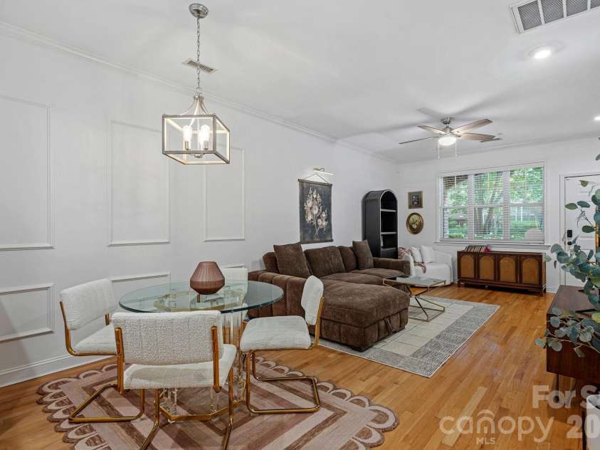 222 Torrence Street, Charlotte, NC 28204.  MLS# CAR4398634, YatesRealty ID 2984. 