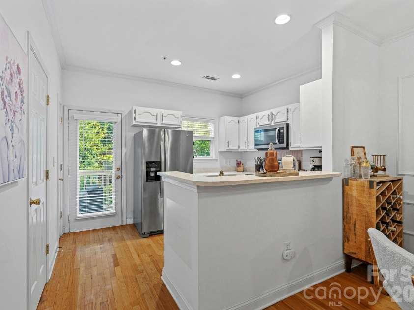 222 Torrence Street, Charlotte, NC 28204.  MLS# CAR4398634, YatesRealty ID 2984. 