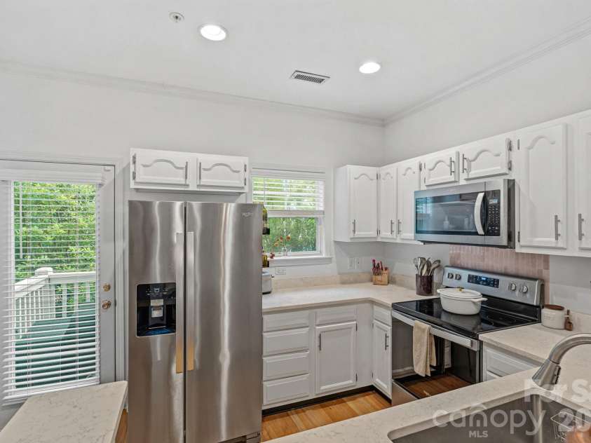 222 Torrence Street, Charlotte, NC 28204.  MLS# CAR4398634, YatesRealty ID 2984. 