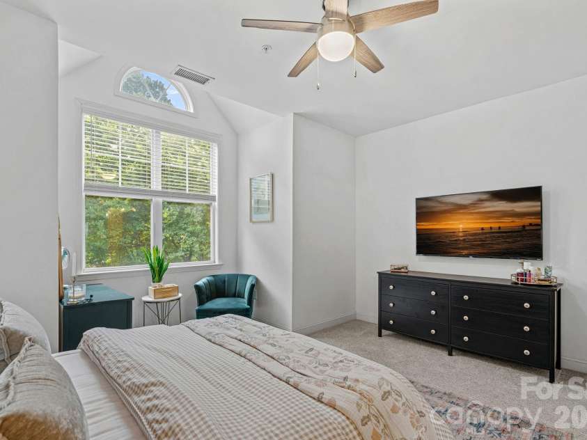 222 Torrence Street, Charlotte, NC 28204.  MLS# CAR4398634, YatesRealty ID 2984. 