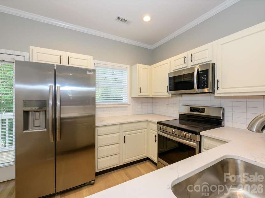 222 Torrence Street, Charlotte, NC 28204.  MLS# CAR4416207, YatesRealty ID 2984. 