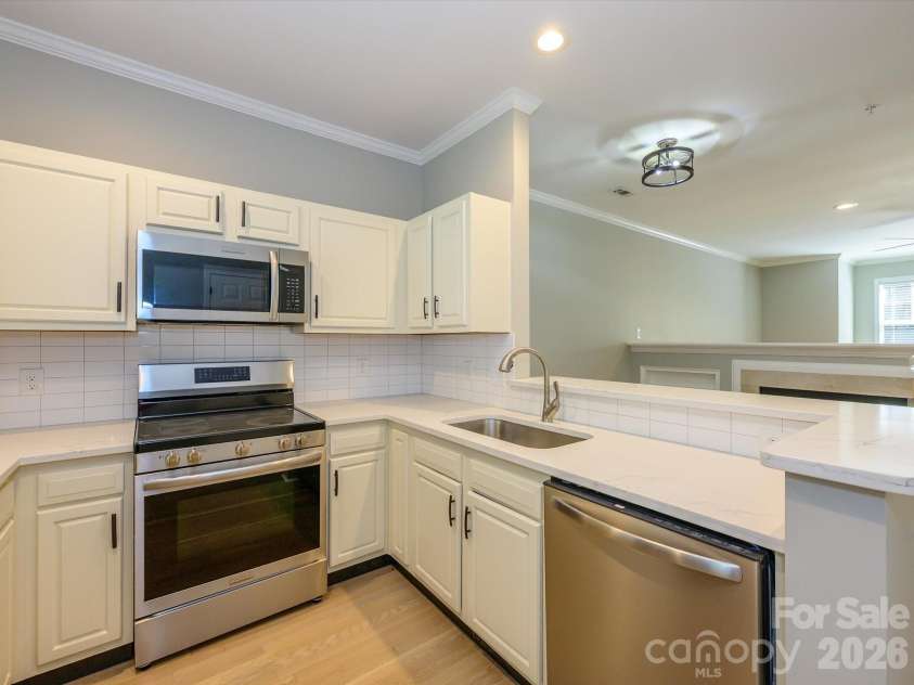 222 Torrence Street, Charlotte, NC 28204.  MLS# CAR4416207, YatesRealty ID 2984. 