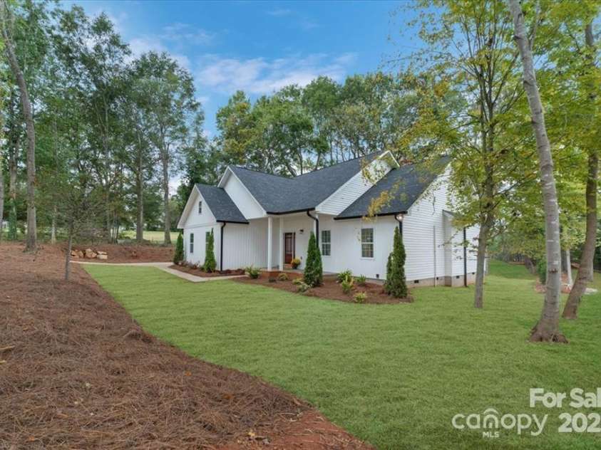 735 Costner School Road, Bessemer City, NC 28016.  MLS# CAR4325921, YatesRealty ID 2984. 