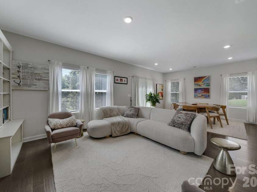 660 Citriadora Street, Fort Mill, SC 29715.  MLS# CAR4392923, YatesRealty ID 29840. 