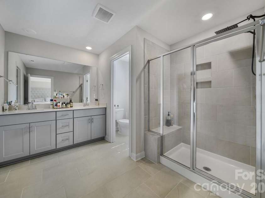660 Citriadora Street, Fort Mill, SC 29715.  MLS# CAR4392923, YatesRealty ID 29840. 