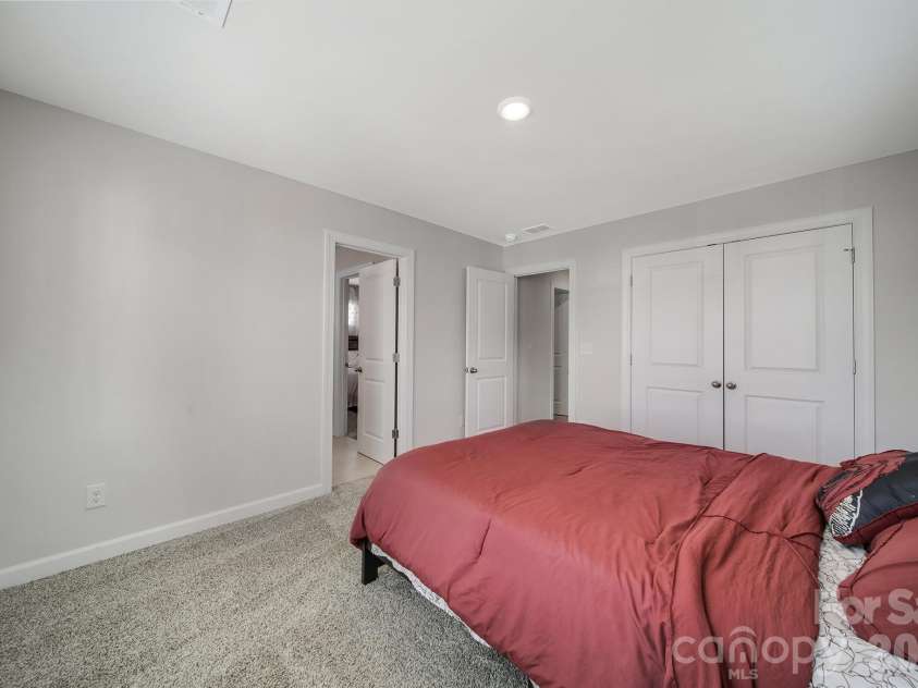 660 Citriadora Street, Fort Mill, SC 29715.  MLS# CAR4392923, YatesRealty ID 29840. 