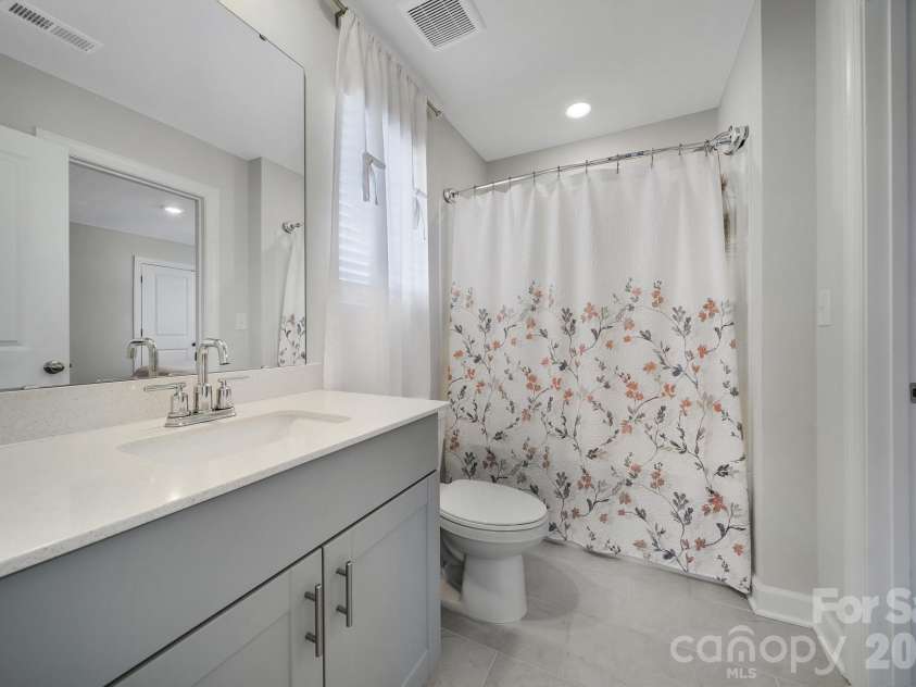 660 Citriadora Street, Fort Mill, SC 29715.  MLS# CAR4392923, YatesRealty ID 29840. 