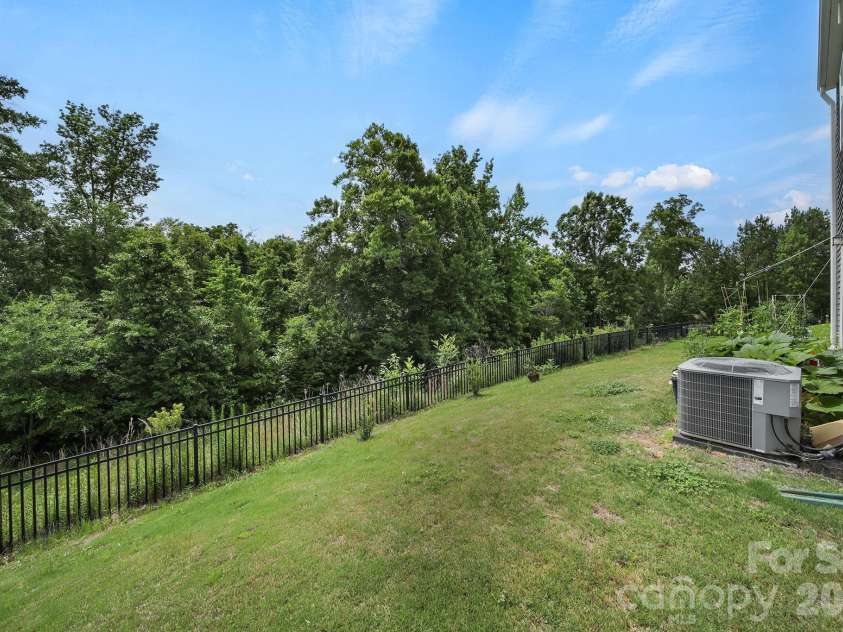 660 Citriadora Street, Fort Mill, SC 29715.  MLS# CAR4392923, YatesRealty ID 29840. 