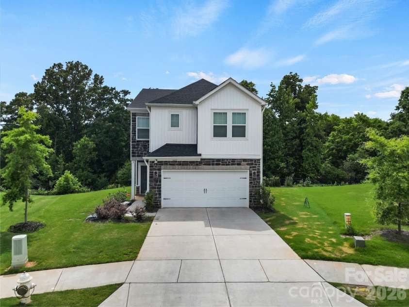 660 Citriadora Street, Fort Mill, SC 29715.  MLS# CAR4392923, YatesRealty ID 29840. 