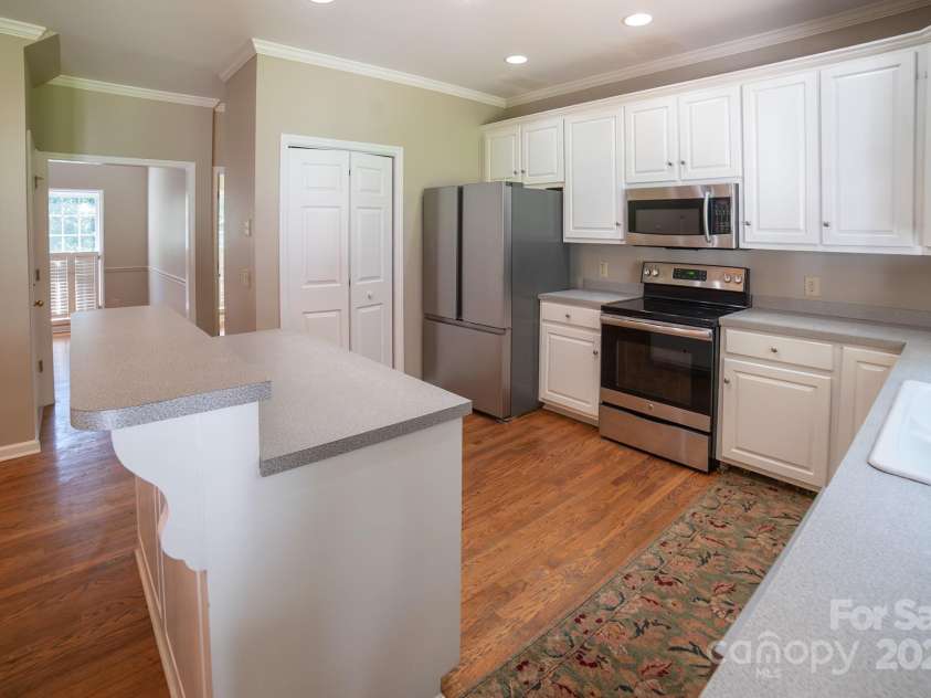 310 La Foret Drive, Morganton, NC 28655.  MLS# CAR4282955, YatesRealty ID 29842. 