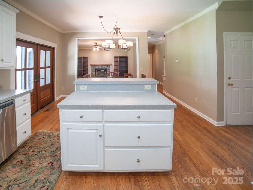 310 La Foret Drive, Morganton, NC 28655.  MLS# CAR4282955, YatesRealty ID 29842. 