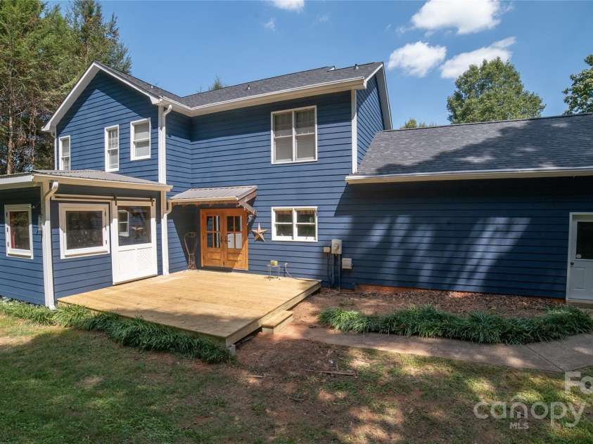 310 La Foret Drive, Morganton, NC 28655.  MLS# CAR4282955, YatesRealty ID 29842. 