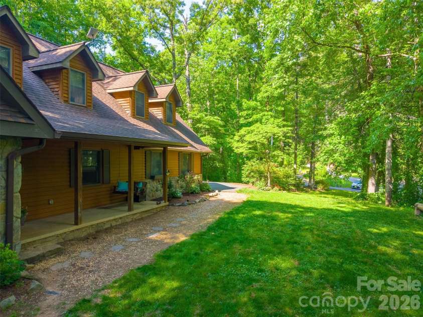 171 High Splendor Road, Robbinsville, NC 28771.  MLS# CAR4391175, YatesRealty ID 29843. 