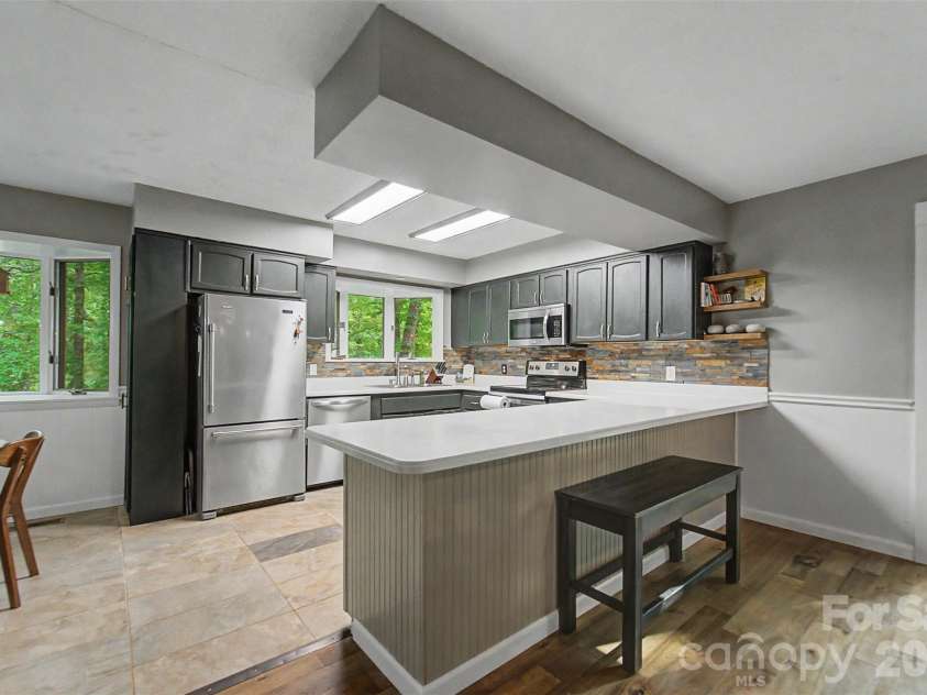 171 High Splendor Road, Robbinsville, NC 28771.  MLS# CAR4391175, YatesRealty ID 29843. 