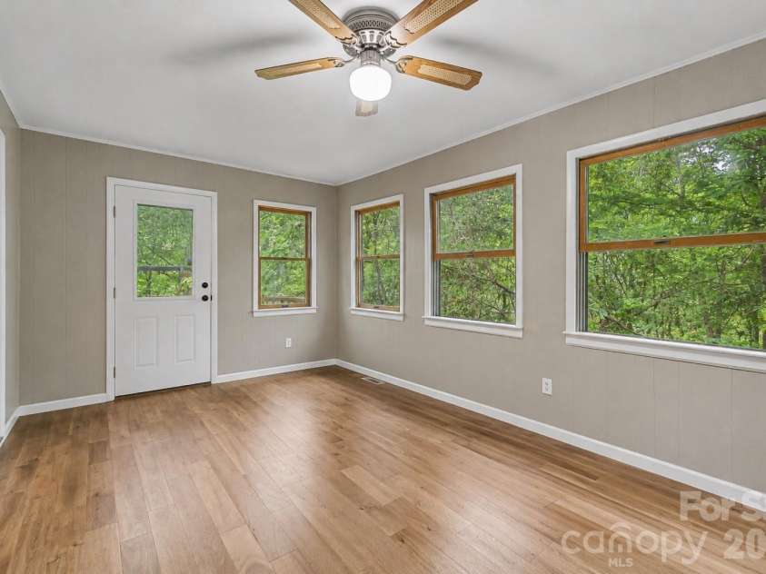 171 High Splendor Road, Robbinsville, NC 28771.  MLS# CAR4391175, YatesRealty ID 29843. 
