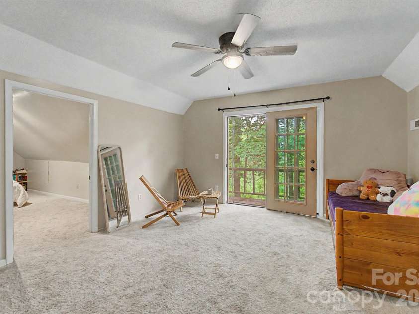 171 High Splendor Road, Robbinsville, NC 28771.  MLS# CAR4391175, YatesRealty ID 29843. 