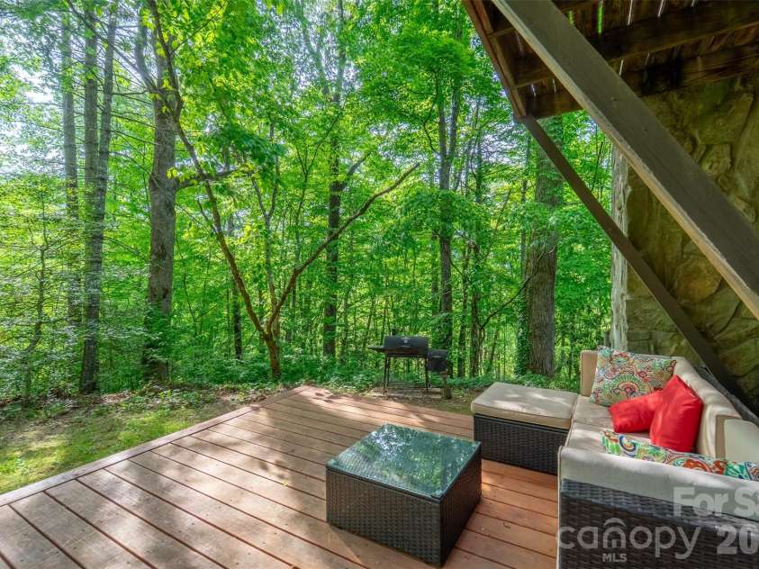 171 High Splendor Road, Robbinsville, NC 28771.  MLS# CAR4391175, YatesRealty ID 29843. 