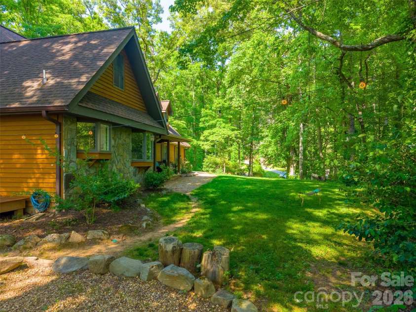 171 High Splendor Road, Robbinsville, NC 28771.  MLS# CAR4391175, YatesRealty ID 29843. 