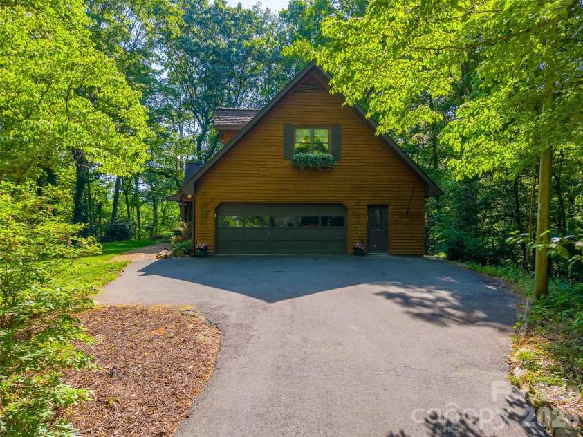 171 High Splendor Road, Robbinsville, NC 28771.  MLS# CAR4391175, YatesRealty ID 29843. 