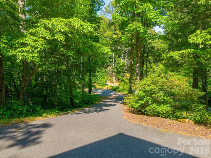 171 High Splendor Road, Robbinsville, NC 28771.  MLS# CAR4391175, YatesRealty ID 29843. 
