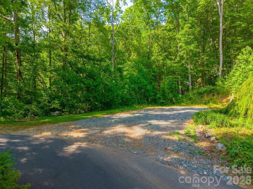 171 High Splendor Road, Robbinsville, NC 28771.  MLS# CAR4391175, YatesRealty ID 29843. 