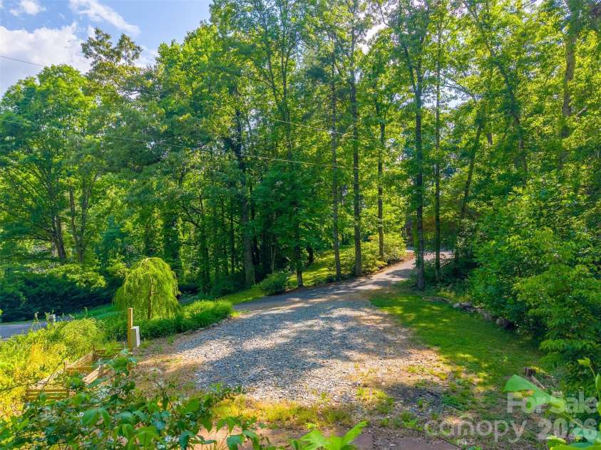 171 High Splendor Road, Robbinsville, NC 28771.  MLS# CAR4391175, YatesRealty ID 29843. 