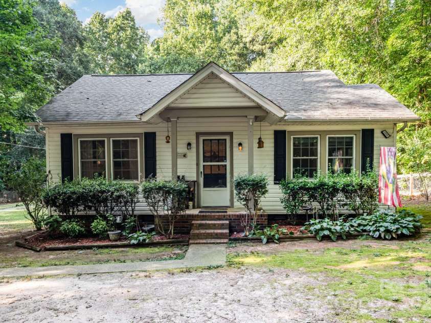 530 Wilmot Trail, Gastonia, NC 28056.  MLS# CAR4287484, YatesRealty ID 29843. 