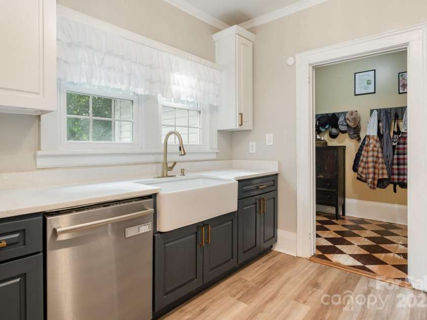 530 Wilmot Trail, Gastonia, NC 28056.  MLS# CAR4287484, YatesRealty ID 29843. 