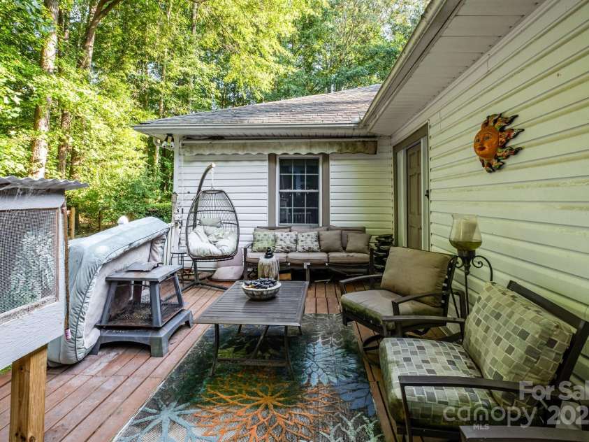 530 Wilmot Trail, Gastonia, NC 28056.  MLS# CAR4287484, YatesRealty ID 29843. 