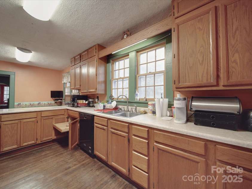 1231 Cherry Hill Road, Mocksville, NC 27028.  MLS# CAR4285939, YatesRealty ID 29845. 