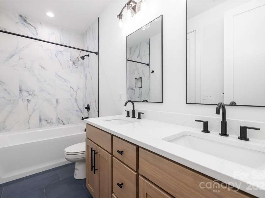 3903 Plainview Road, Charlotte, NC 28208.  MLS# CAR4267754, YatesRealty ID 29846. 